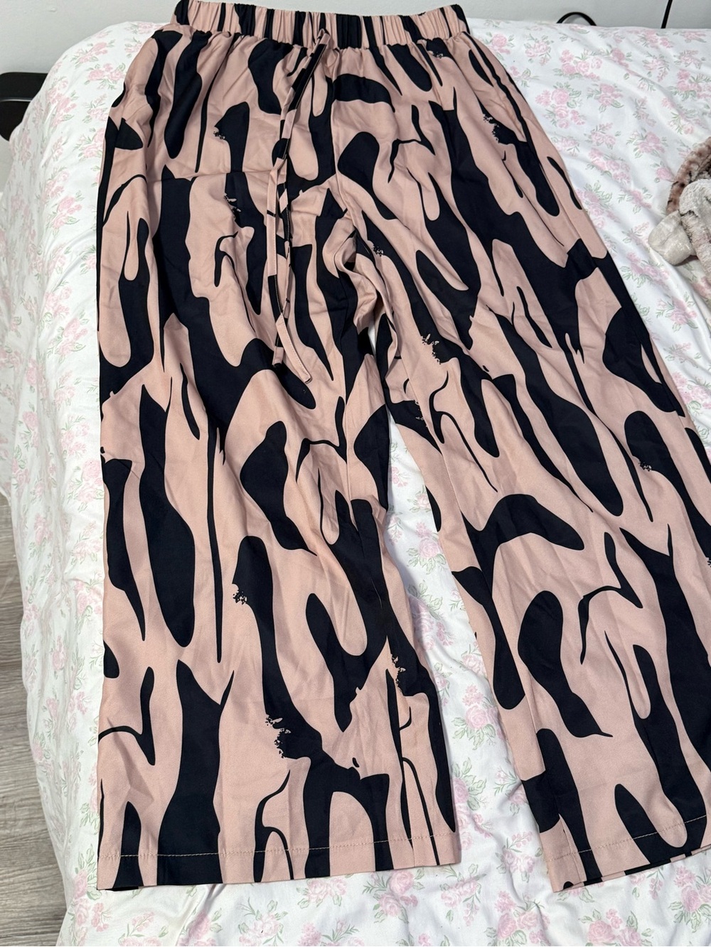 Fashion Nova Taupe & Black Abstract Wide Leg Pants - Picture 2 of 7